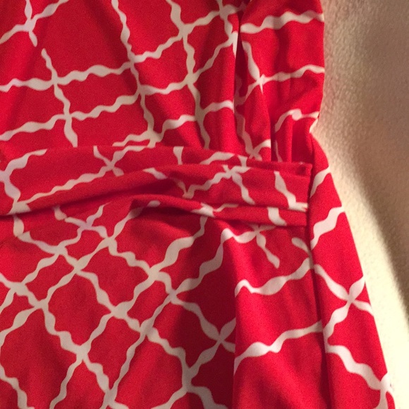 Anne Klein Red and white dressy sleeveless blouse - Picture 3 of 6